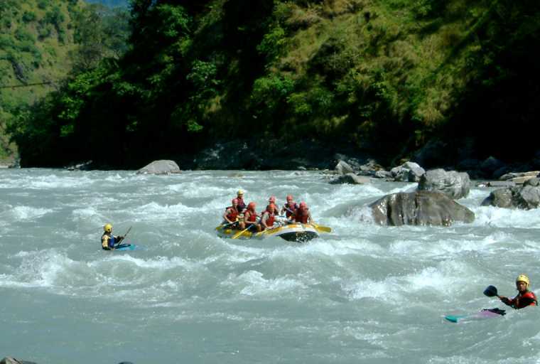 Kaligandaki-river-rafting-nepal-cropped