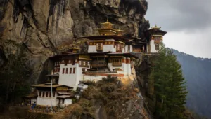 trekking in bhutan